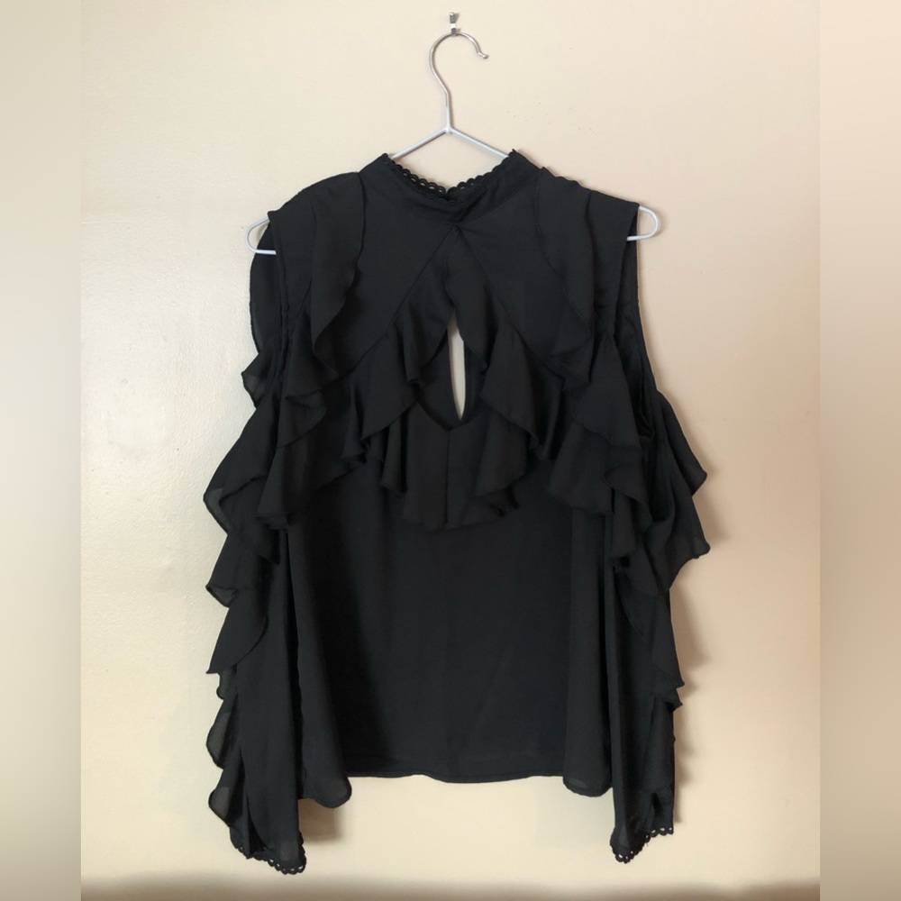 NWT BB Dakota Black Ruffle Long Sleeve Top